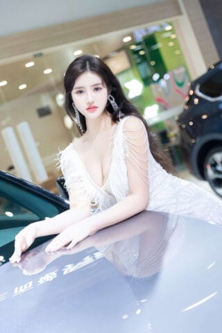 广州外围 177/E车模首开 大蜜纯欲极品穿着洋气大牌短暂兼职