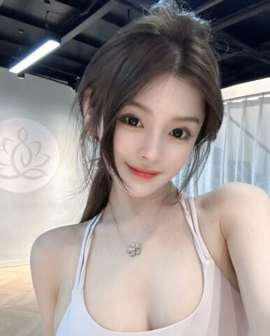 广州外围 美术学院学生05年168/C签约模特 纯御天花板短期兼职