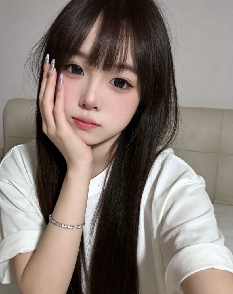 广州外围 08年萌萌初到新人165/C天然零整上下粉嫩 你的专属小女友 个人写真