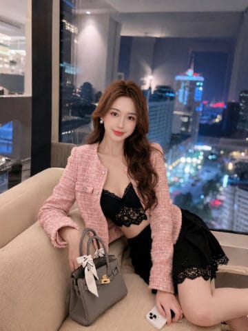 上海外围 普陀高颜纯欲御姐170/E/04年纯新人 性感妖娆细长腿 