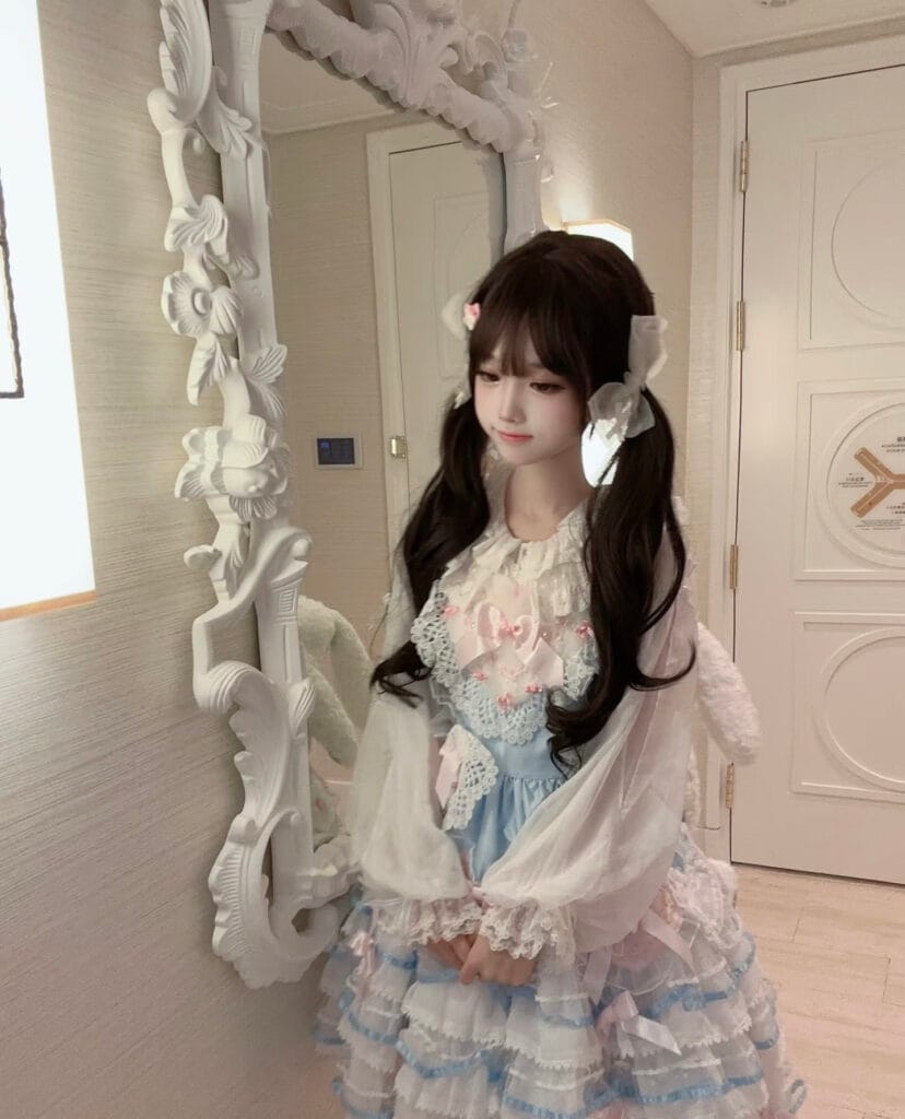 杭州外围 滨江08年甜美小萝莉 165/B皮肤白质 三点粉嫩 生活照