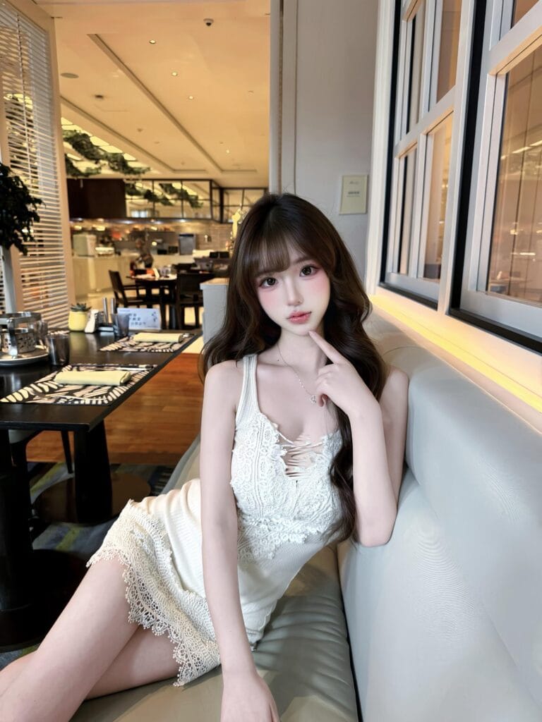 杭州外围 纯新人首开圈外兼职 170/D细腿美乳双杀 极度敏感易湿 个人写真