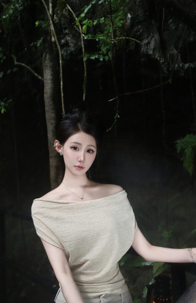 上海外围 纯欲舞蹈老师170筷子腿04/C 三点粉一线天 氛围写真