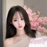 深圳外围 精致小纯天然妈生脸05年168C学生兼职 初恋女友感拉满