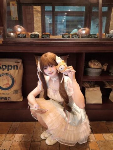 上海外围 静安08年JK小纯萝莉第一天开 168/C声音甜美有cos各种制服