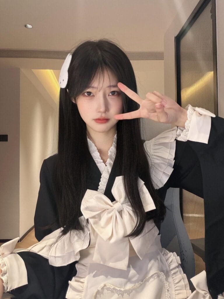 上海外围 普陀05年168女仆期待主人调教 COS配合度极佳 生活照