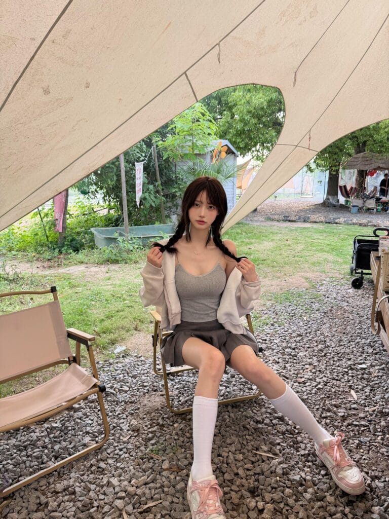 上海外围 普陀05年168女仆期待主人调教 COS配合度极佳 氛围写真