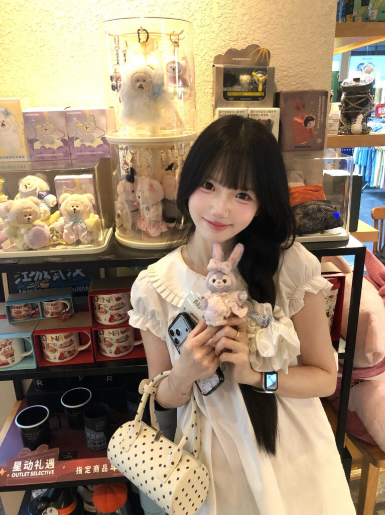 广州外围 新人芭蕾妹妹165D舞蹈生 真实05年小白纯首开 全身照