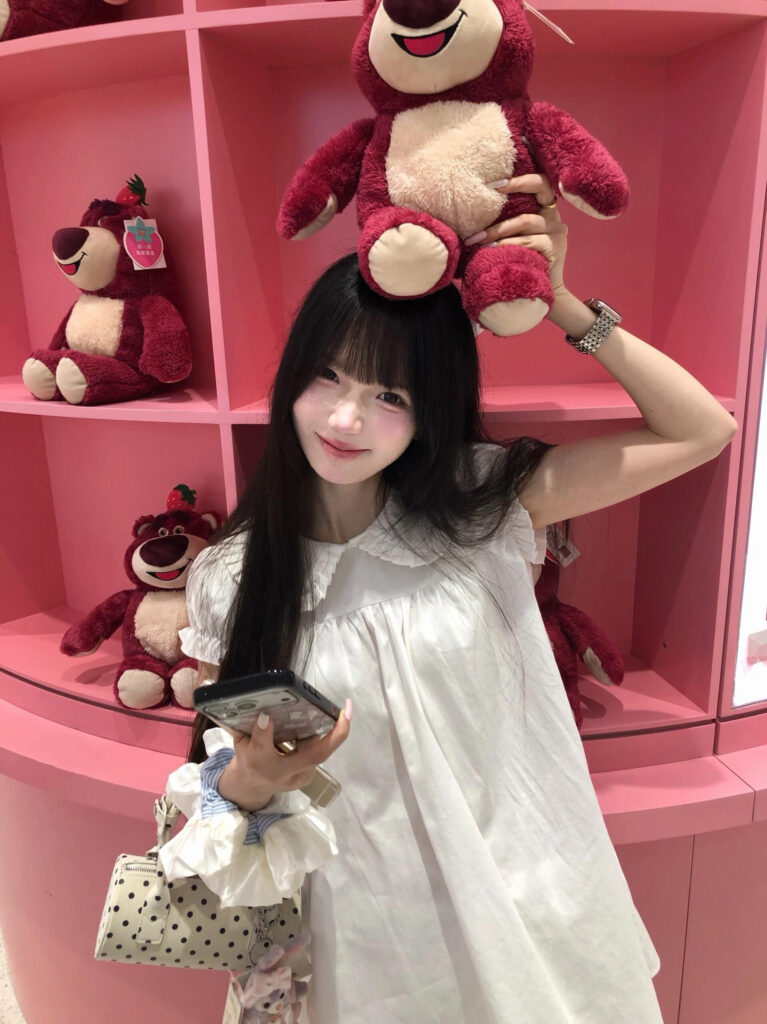 广州外围 新人芭蕾妹妹165D舞蹈生 真实05年小白纯首开 生活照