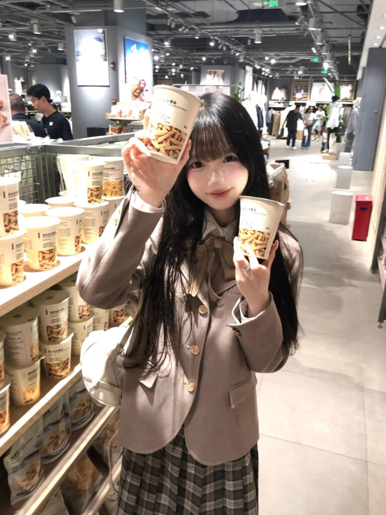 广州外围 新人芭蕾妹妹165D舞蹈生 真实05年小白纯首开 个人写真